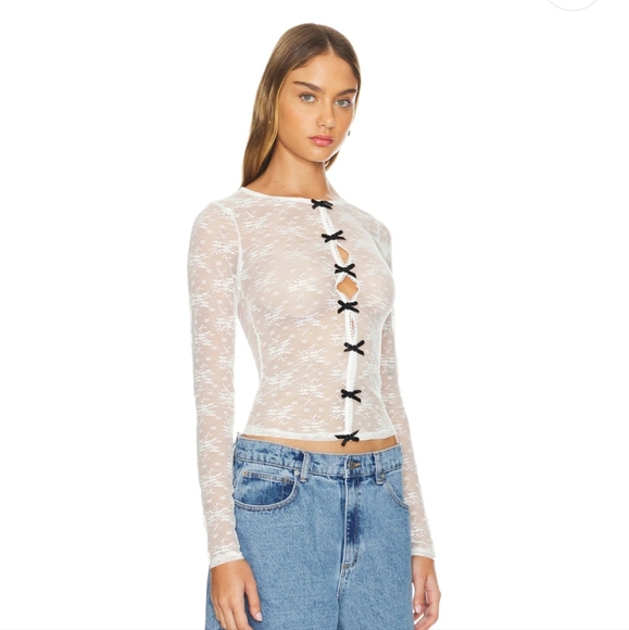 NWT LIONESS- Red Lights Tee in Porcelain - size XL - Picture 2 of 6